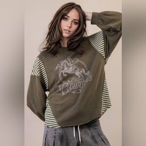 Wild West Cowgirls Graphic Knit Top Olive Green Small Rodeo Oversized